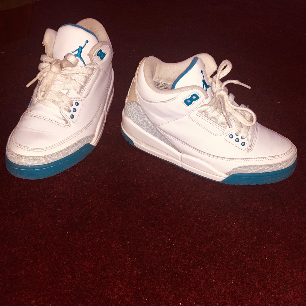 5.5 White Sky Blue Jordan 3 mint condition